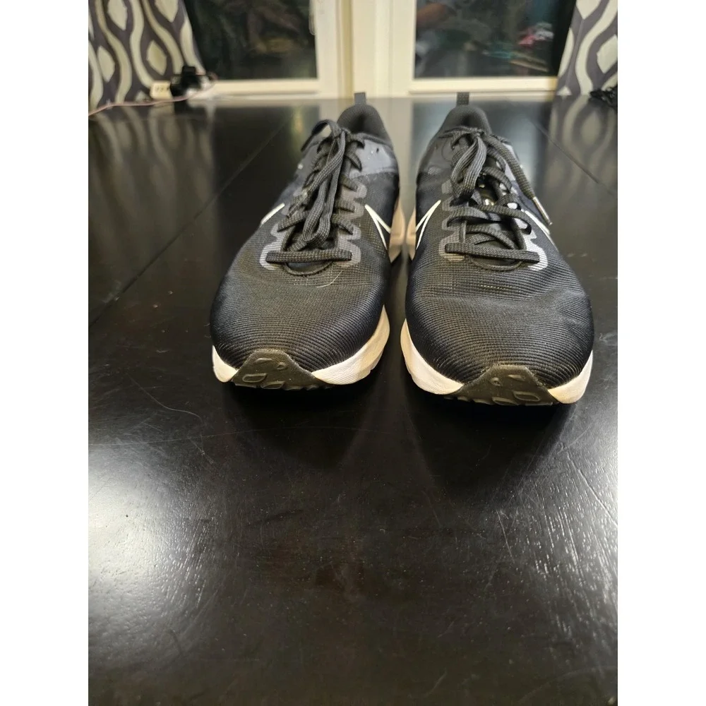 Size 10 - Nike‎ Downshifter 12 Black White